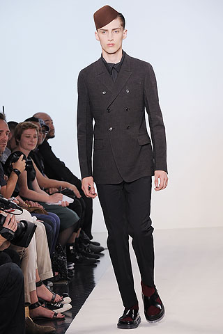 Yves Saint Laurent / - 2011